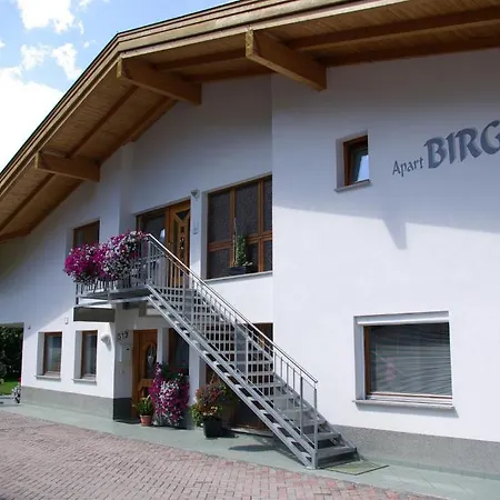 Birgit Apartment *